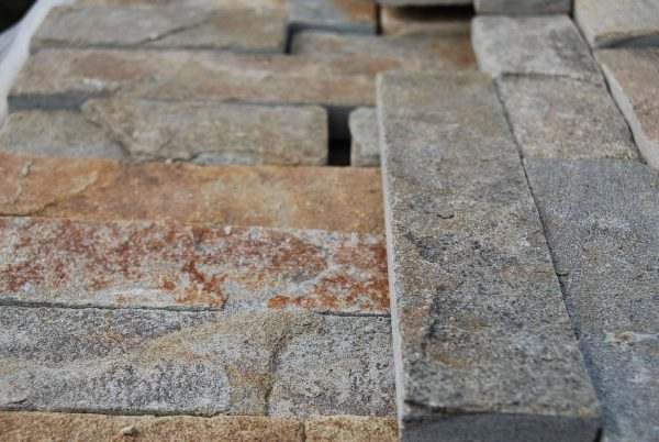 Beige Quartzite Riven Cladding — split-face quartzite, close-up of the split face