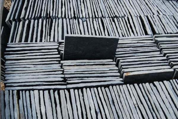 Silver Blue Slate Tiles — natural slate, detail view of the stone